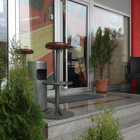 B&B Stadion Belgrade Exterior photo
